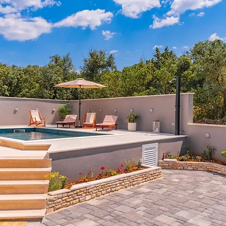 Luxury Nest Maretta & Oliva