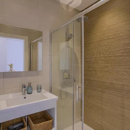 Luxury Nest Maretta & Oliva Apartament