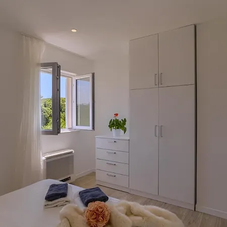 Luxury Nest Maretta & Oliva *